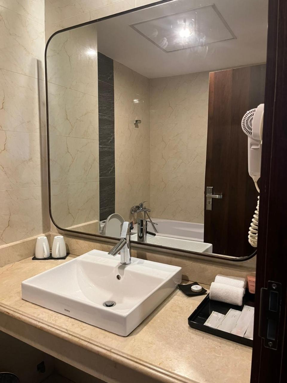 Muong Thanh Vinh Hotel Экстерьер фото